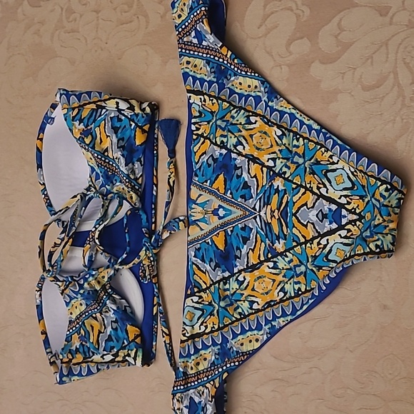 Bar III Strappy Swimsuit Bikini and Matching Cover Up S and XS - Picture 9 of 13